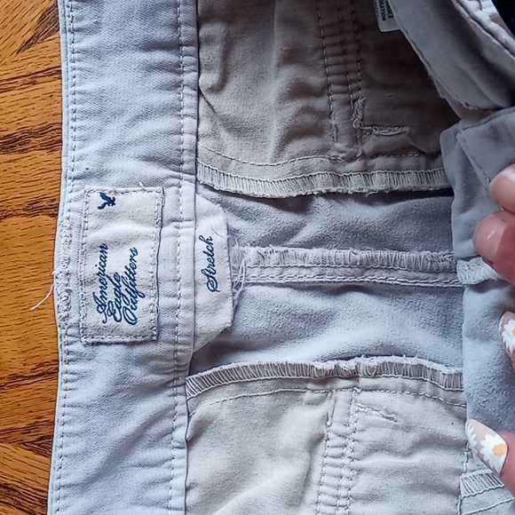 American eagle stretch khaki shorts like new - Picture 2 of 5